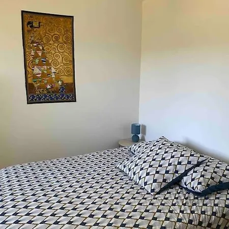 בית נופש Maison Les Acacias מילאו